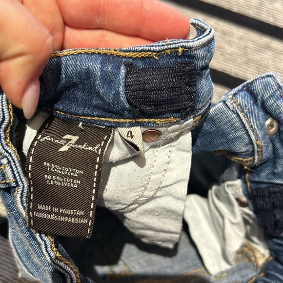 7 For All Mankind size 4 kid’s distressed skinny denim jeans - Picture 6 of 6